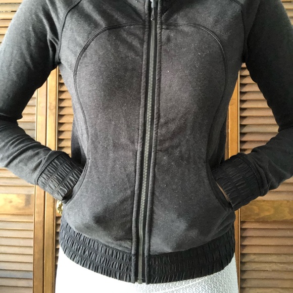 Lululemon Jacket - Picture 7 of 8